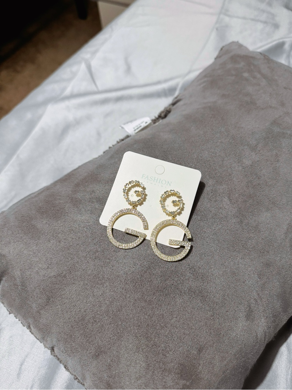 SHEIN Gold Crystal G Drop Earrings